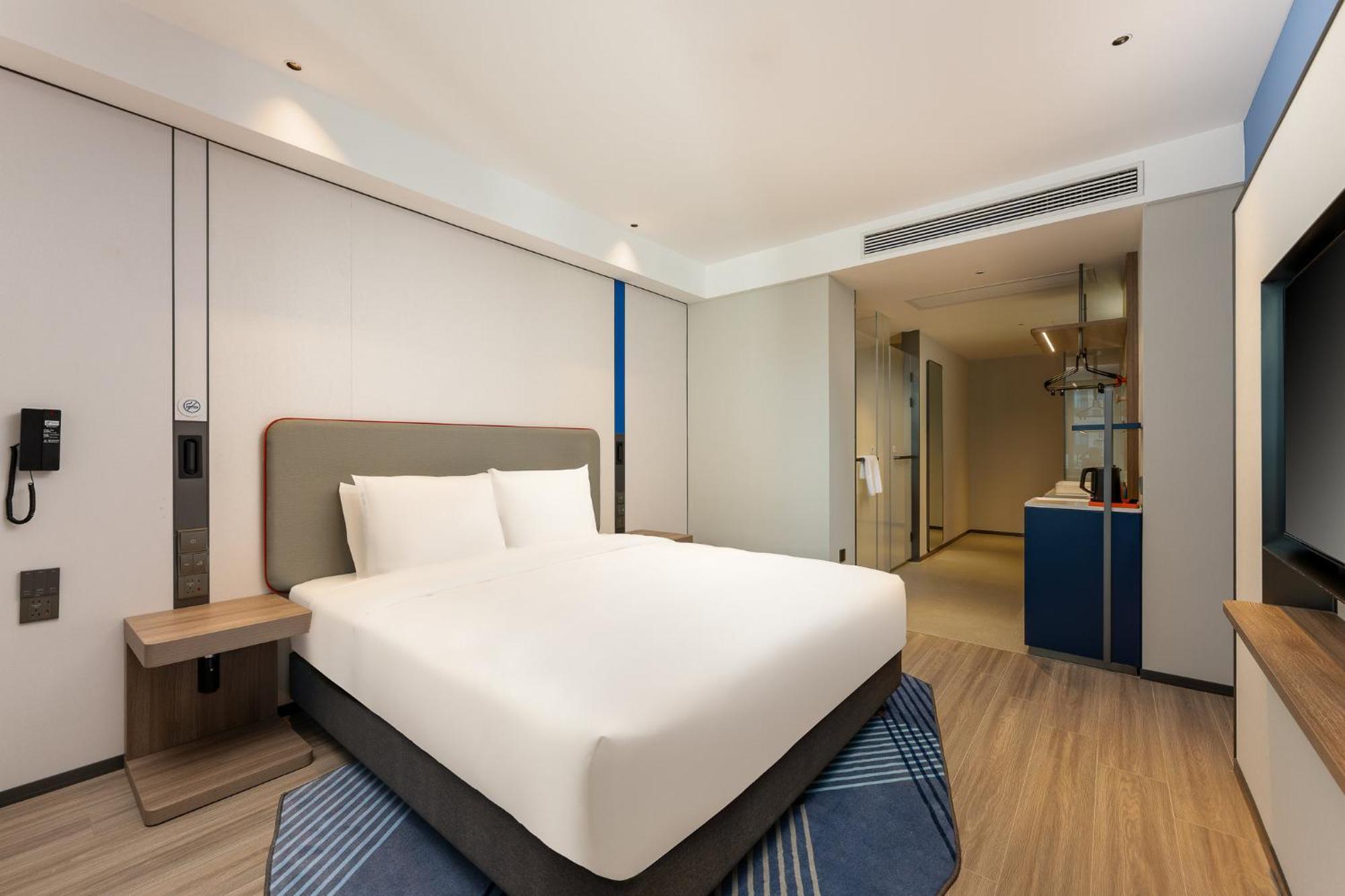 Holiday Inn Express Taizhou City Center By Ihg Exterior photo