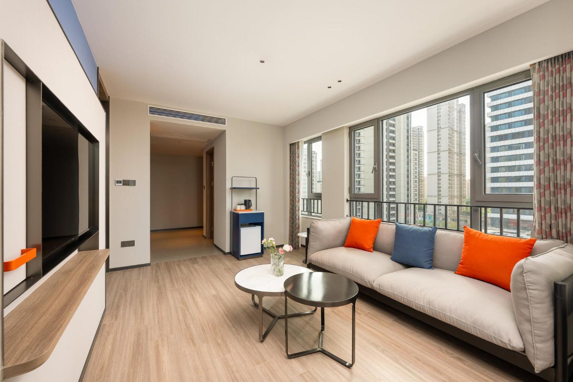 Holiday Inn Express Taizhou City Center By Ihg Exterior photo
